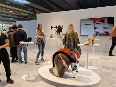 come presentare cv al nuova stabilimento fendi|Fendi Careers.